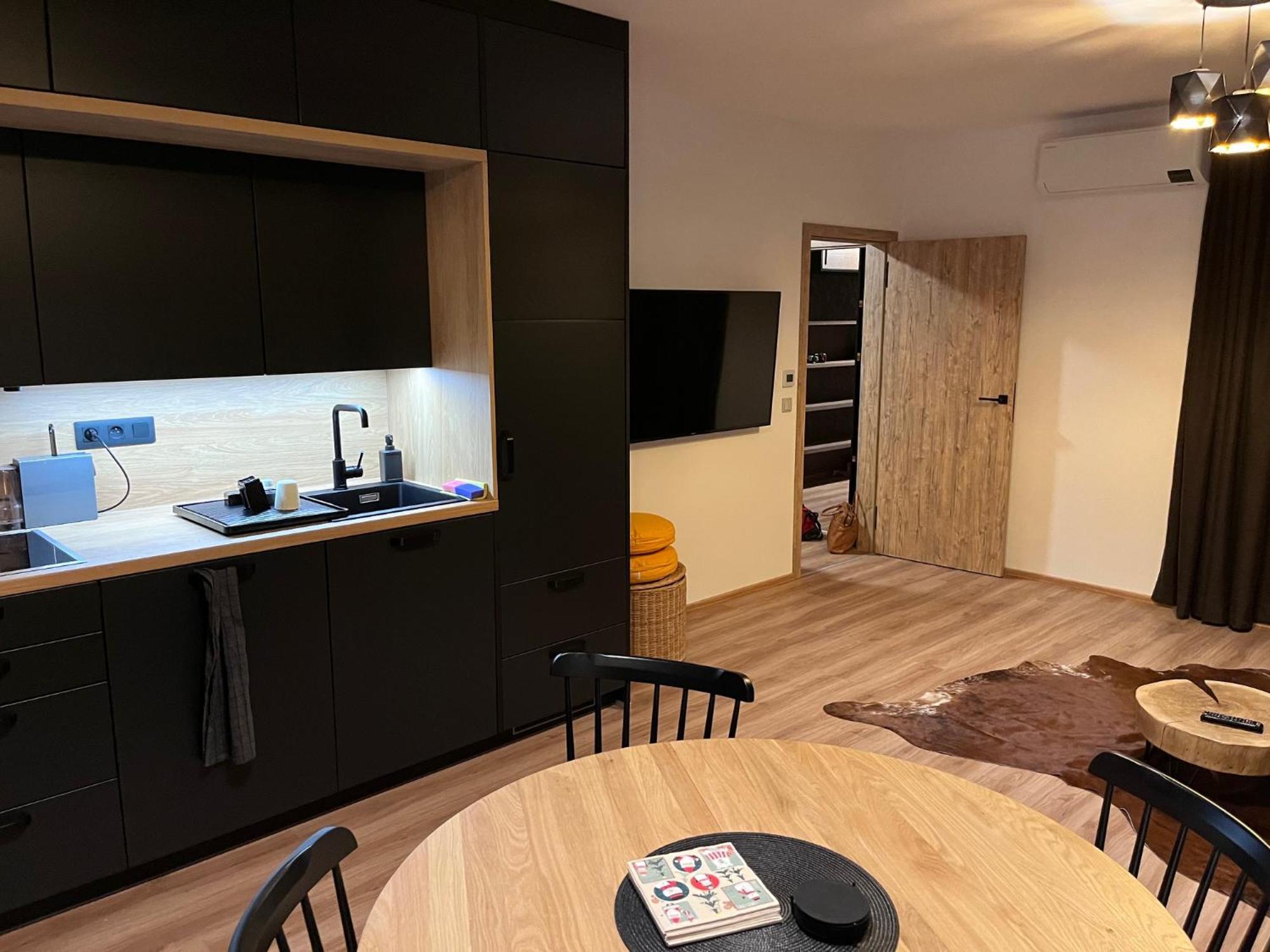 Apartman Herlikovice 303 브르흘라비 외부 사진